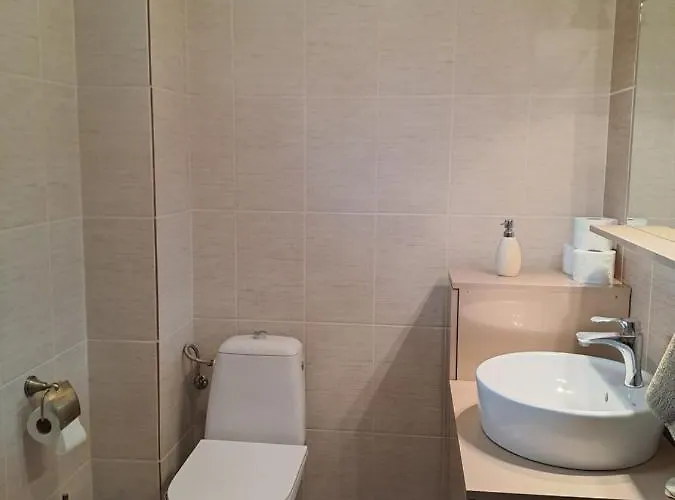 Casa 1 Бухарест